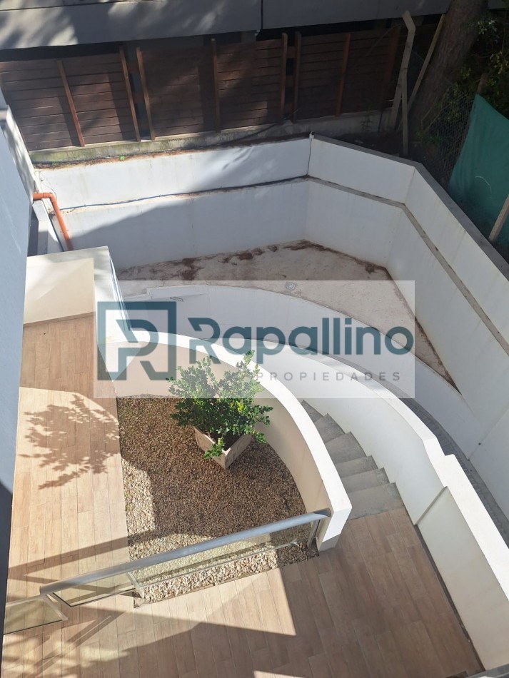 DEPARTAMENTO 2 AMB C/COCHERA - Pinamar Centro -