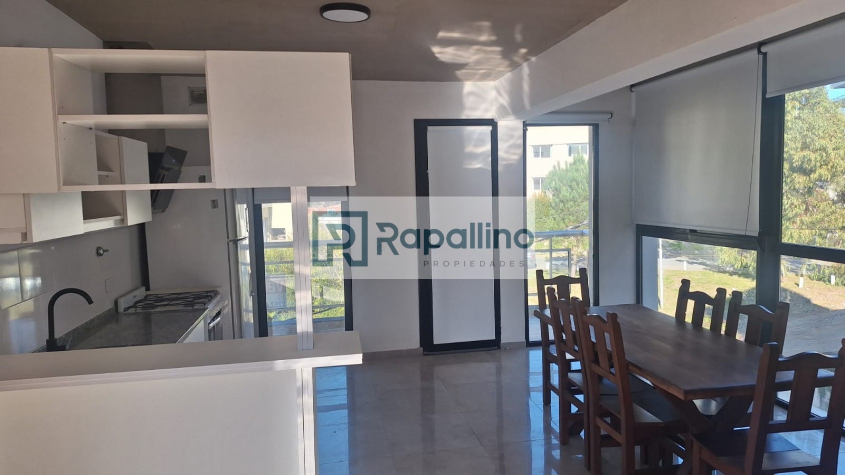 DEPARTAMENTO 2 AMB C/COCHERA - Pinamar Centro -