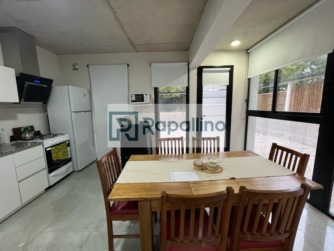 DEPARTAMENTO 2 AMB C/COCHERA - Pinamar Centro -