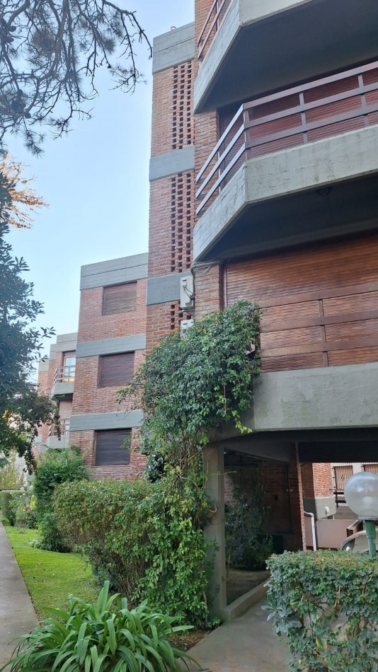 Departamento 3 amb c/ cochera centro/playa Pinamar