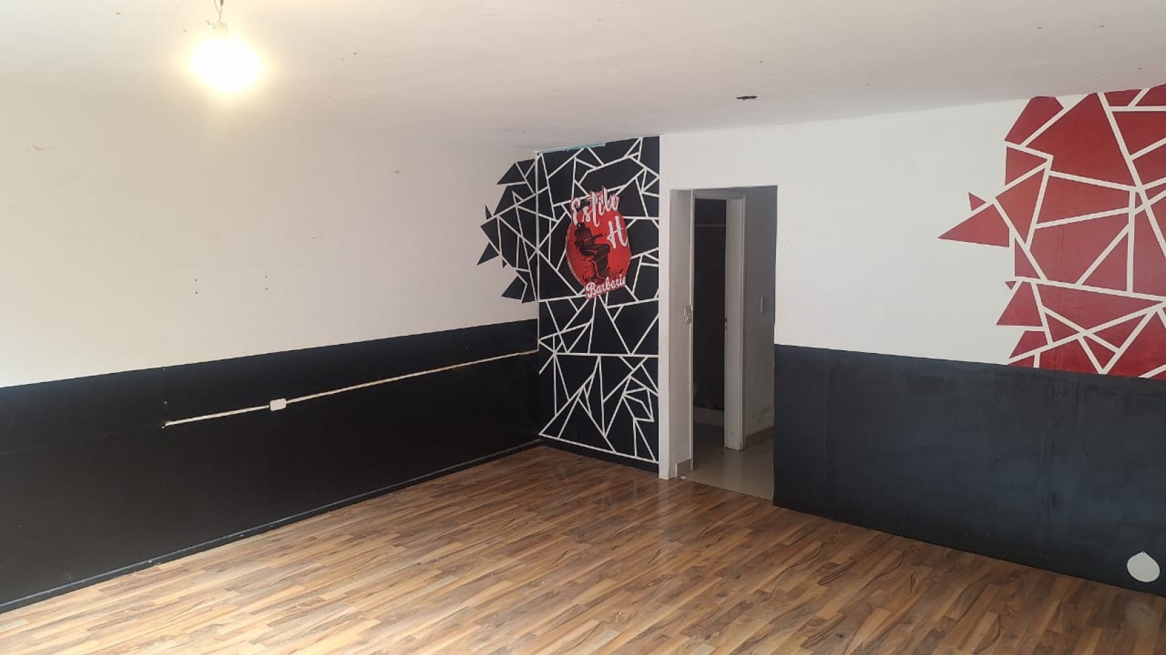 LOCAL COMERCIAL  planta baja con entrepiso en Paseo El Agora 