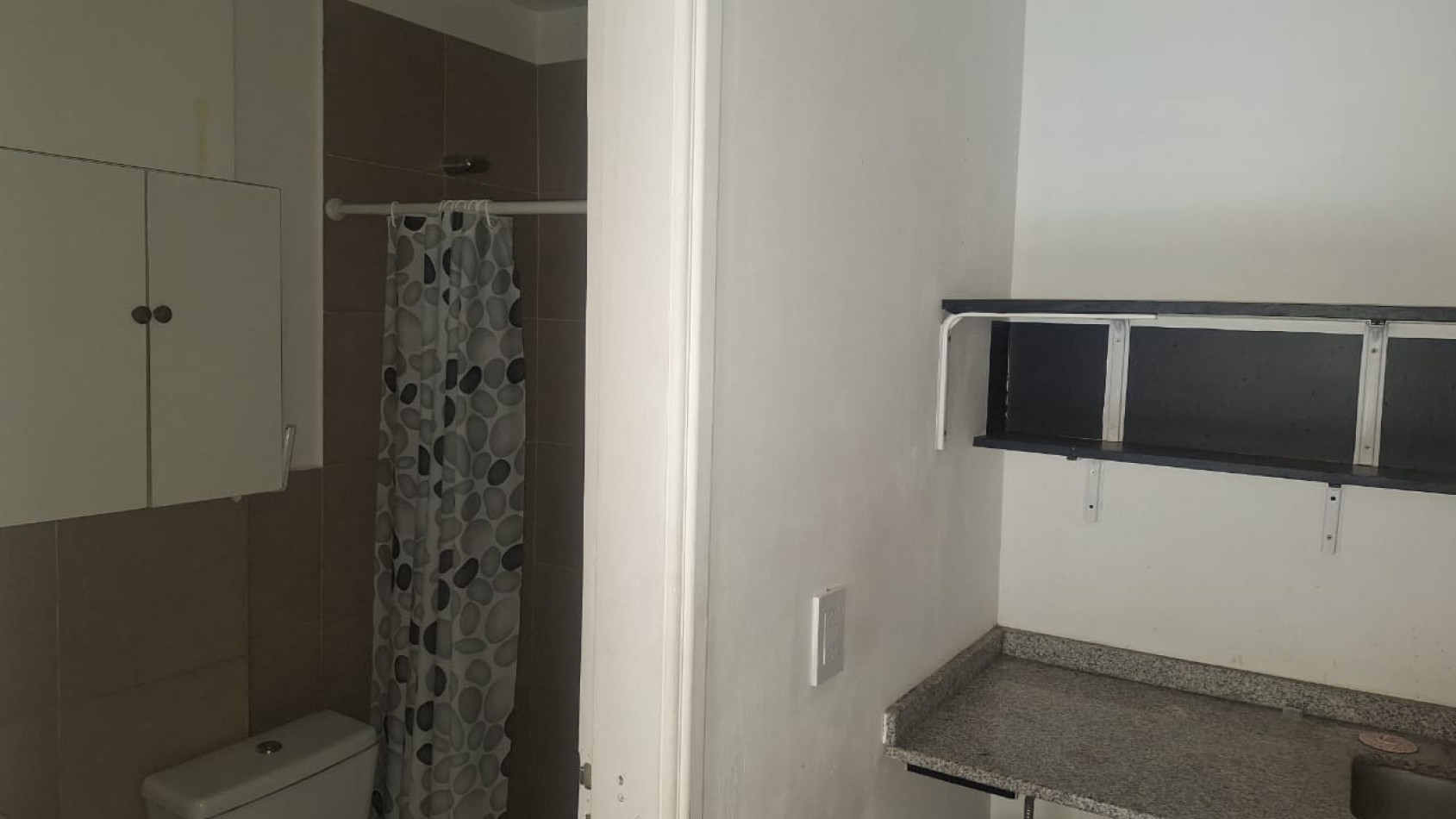 LOCAL COMERCIAL  planta baja con entrepiso en Paseo El Agora 