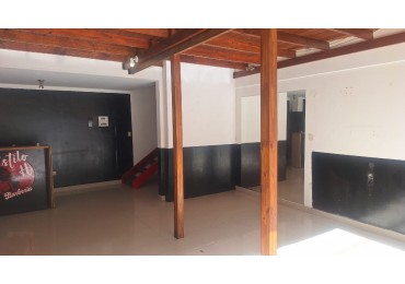 LOCAL COMERCIAL  planta baja con entrepiso en Paseo El Agora 